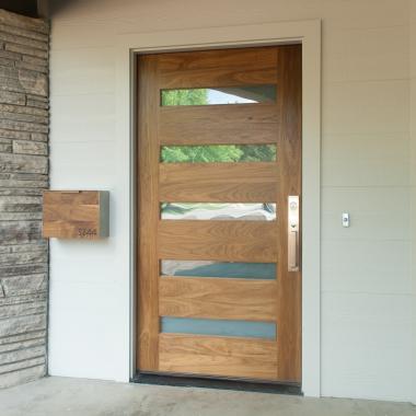 TM5100 Exterior Door