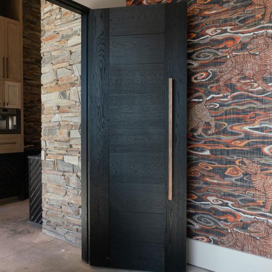 TM9000 in wire-brushed white oak with Ebony hand-wiped stain and 1/4" kerf cut reveal.