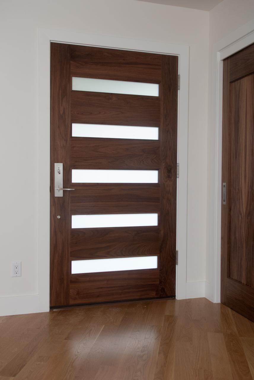 TM5100 exterior door in walnut with white lami glass and one step (OS) sticking