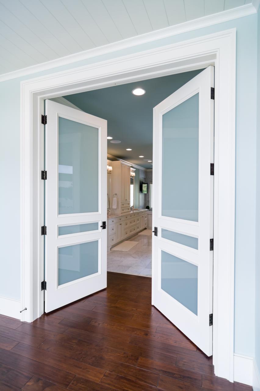 Master bath features a pair TS3070 doors in MDF with Bolection moulding (BM) and frosted glass